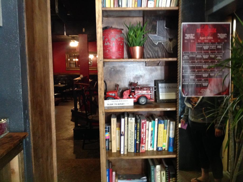 Firehouse Hostel (Adults Only) Остин Экстерьер фото