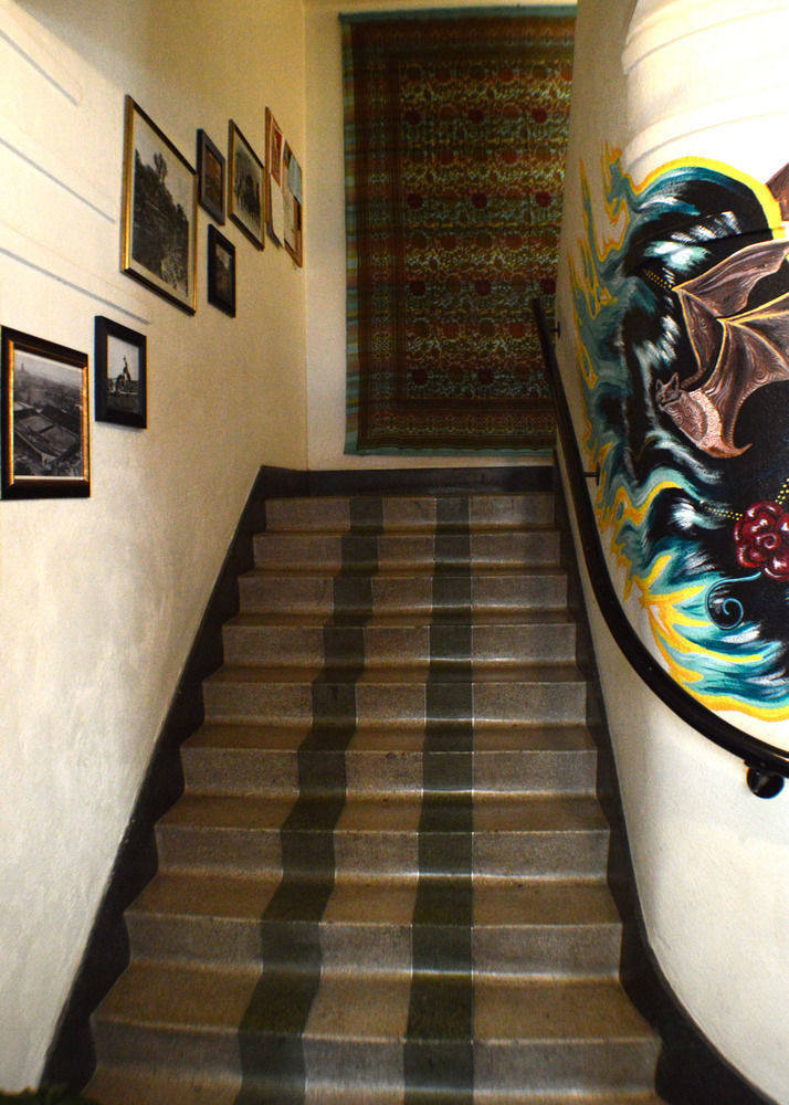 Firehouse Hostel (Adults Only) Остин Экстерьер фото