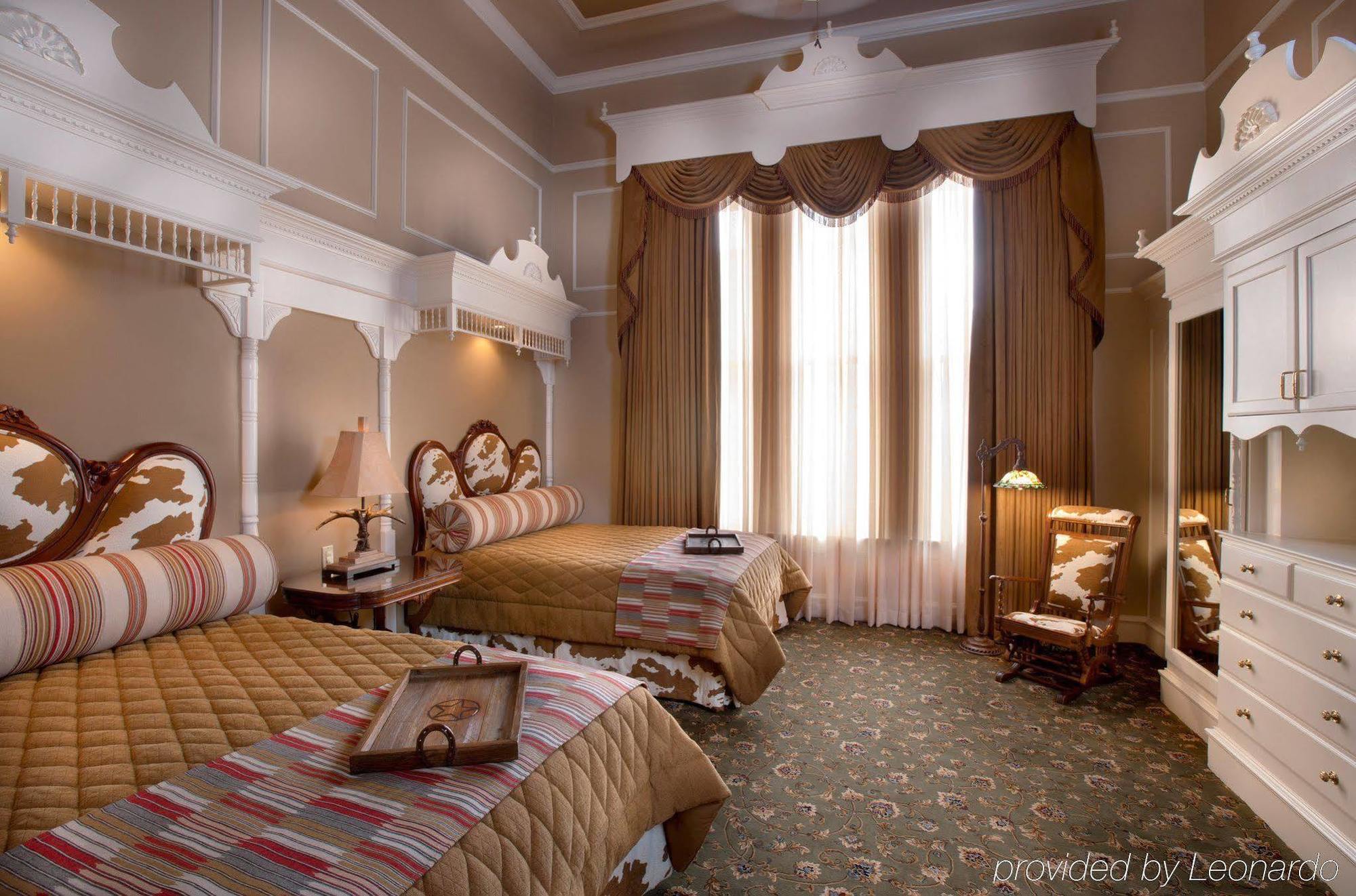 Firehouse Hostel (Adults Only) Остин Экстерьер фото