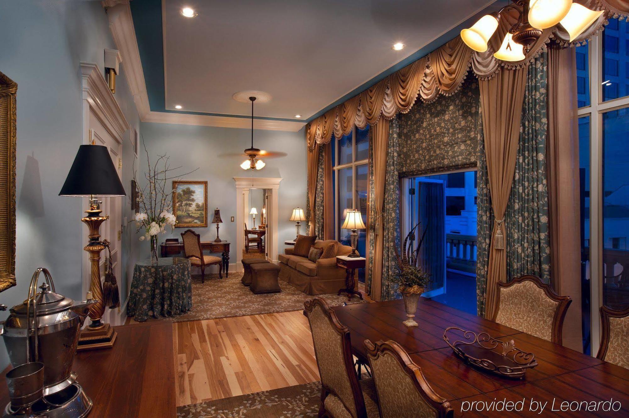 Firehouse Hostel (Adults Only) Остин Экстерьер фото